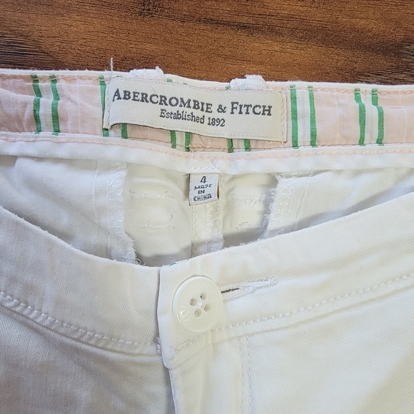 Abercrombie & Fitch Y2K Vintage Bermuda White Low Rise Shorts Size 4 - Picture 3 of 8